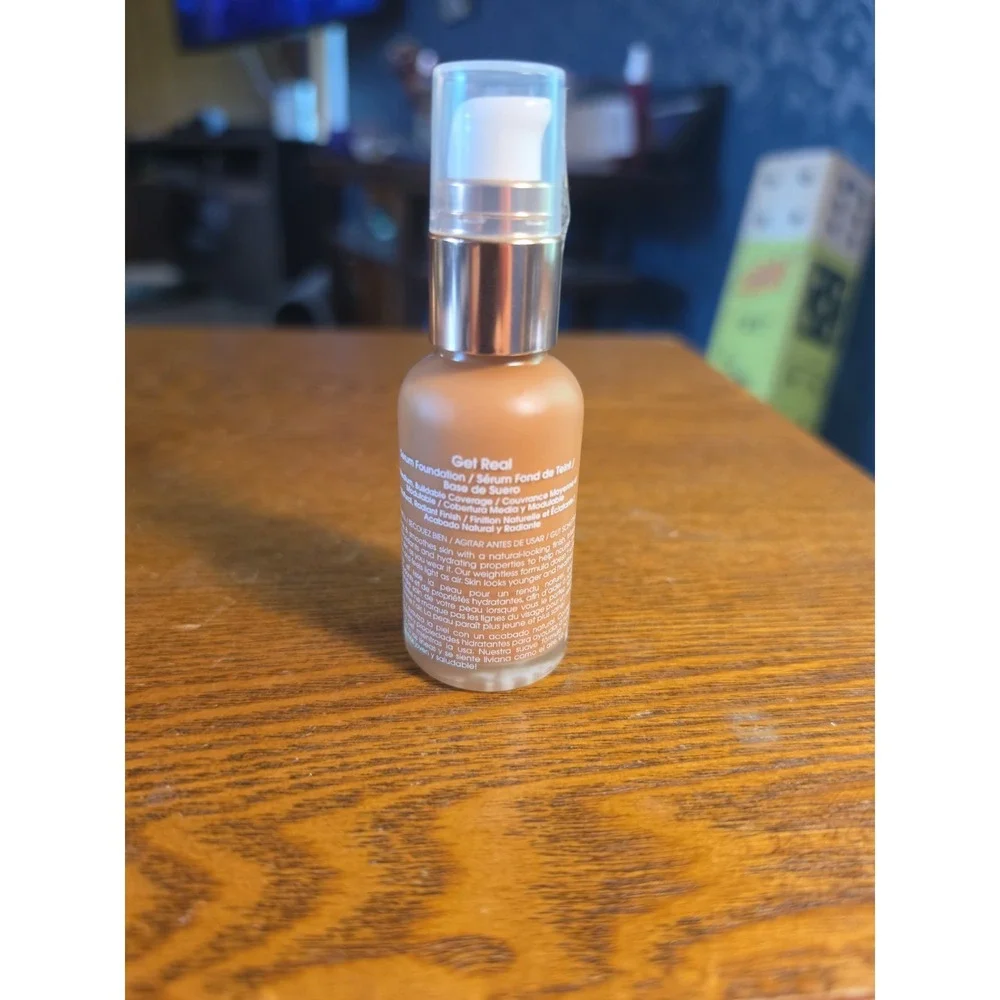 ( 1 ) FlowerBeauty Get Real Serum Foundation CARAMEL‎ M5 1 oz BRAND NEW